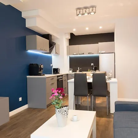 Apartlogy Aura2 78 - Experience Intelligent Living While Travelling * Gdansk
