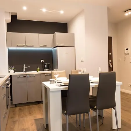 Apartlogy Aura2 78 - Experience Intelligent Living While Travelling Apartment *