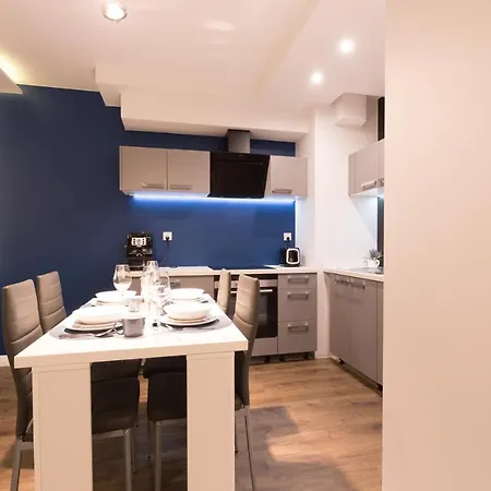 Apartlogy Aura2 78 - Experience Intelligent Living While Travelling * Gdansk