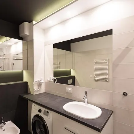 Apartlogy Aura2 78 - Experience Intelligent Living While Travelling Apartment *